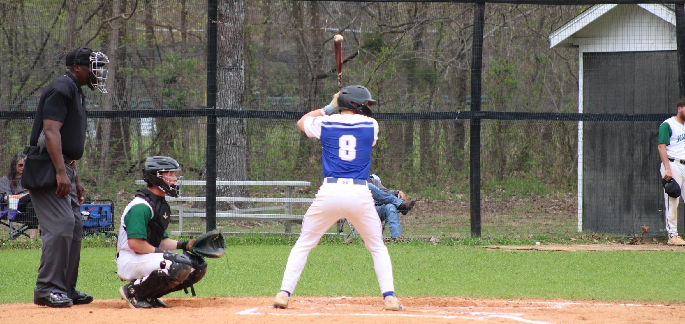 Baseball Splits Doubleheader With Hannibal