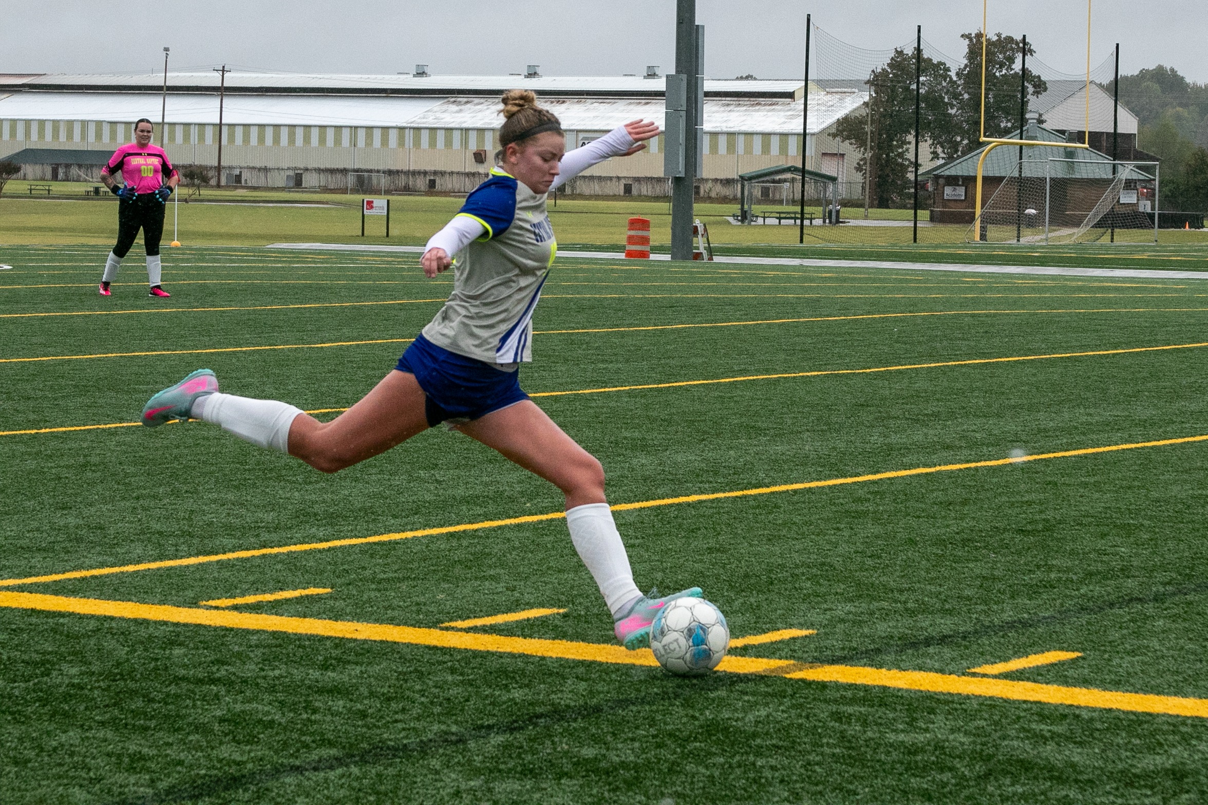 Mustangs Fall To Eagles