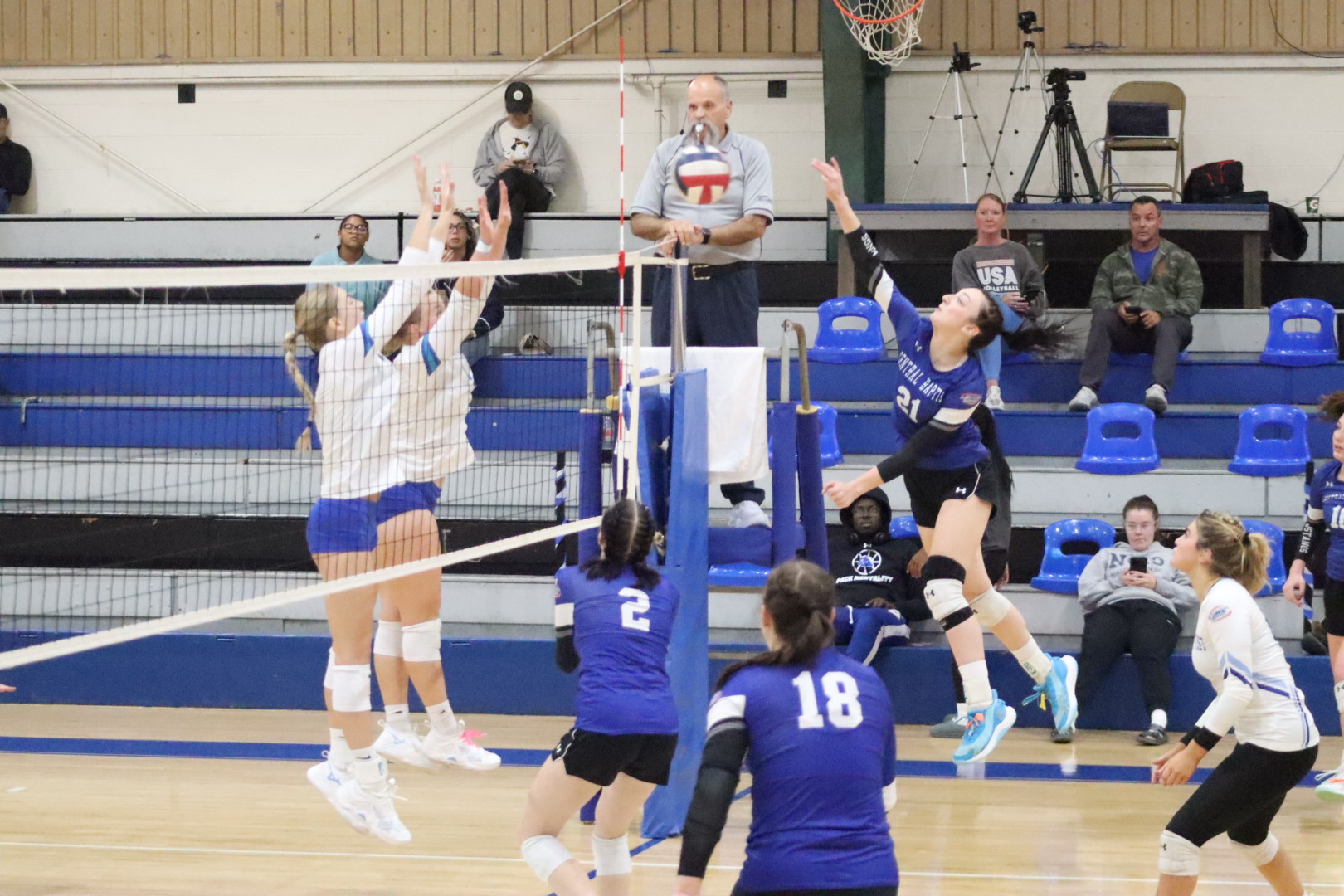 Volleyball Falls To Mission
